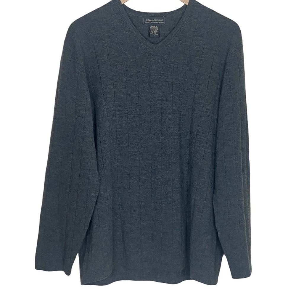 Banana Republic Mens Extra Fine Italian Merino‎ Wool V-Neck Sweater Gray Large